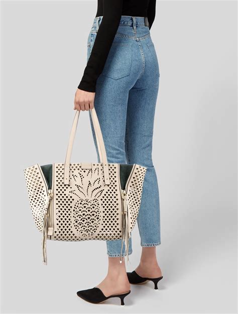 Chloé Milo Leather Tote Bag .